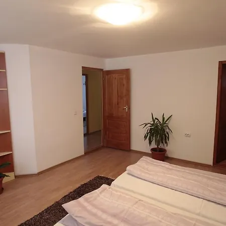 Nyaraló Casa Moldovan *